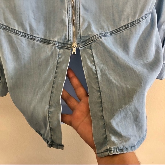 Sam Edelman Split Back Roll Up Sleeves Chambray Shirt Size Medium - Picture 7 of 16